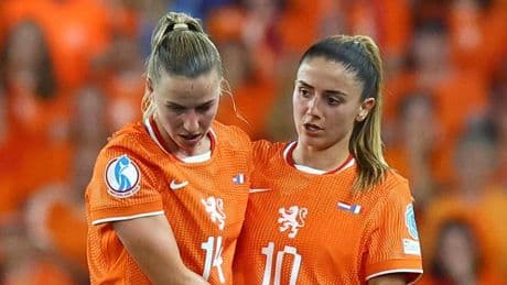 Oranje verliest na sterke eerste helft van Frankrijk en is uitgeschakeld op EK