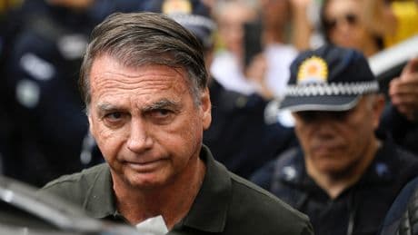 Bolsonaro, trasladado de urgencia al hospital en Brasilia con una crisis de hipo y vómitos