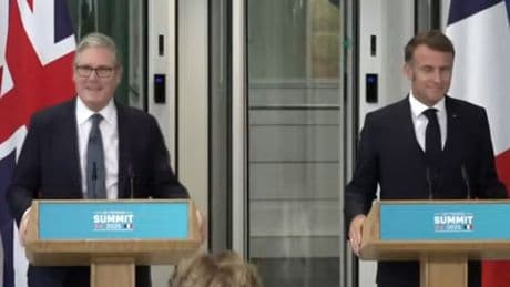 Starmer takes swipe at Farage in migrant deal announcement with Macron