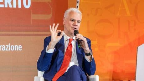 Statali e sanità, Zangrillo: «Subito nuovi aumenti, disponibili 11 miliardi per il prossimo trienno. Sui premi si cambia»