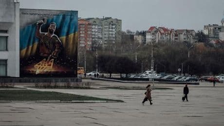 En direct, guerre en Ukraine : un missile balistique russe fait trois morts et onze blessés à Soumy