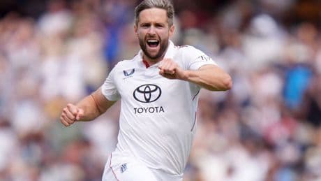 England expose India’s tail end to move within two wickets of famous victory
