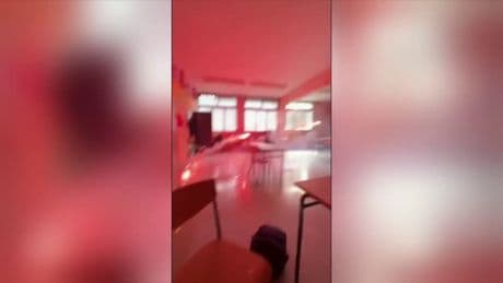 Haute-Savoie: une enseignante visée par des feux d'artifice en plein cours, une plainte déposée