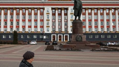 In Russia, Corruption Cases Follow Battlefield Failures