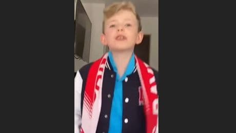 Er postet es selbst - Müller feiert DIESEN Mini-Rapper (8)