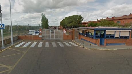 Un preso de la cárcel de Badajoz se fuga durante una actividad exterior en el parque del río