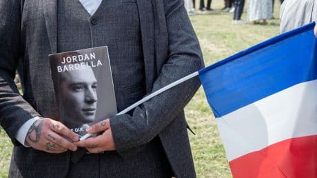 Le livre de Bardella offert contre un don de 50 ans : le jour où le cadeau du RN a été rattrapé par le fisc