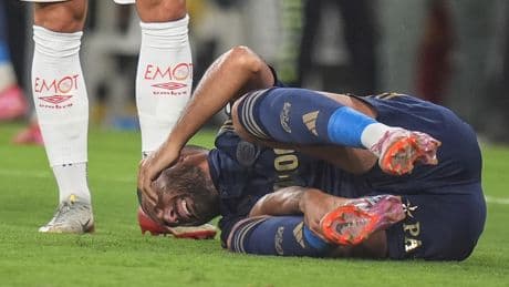 Fenerbahçe'de Cenk Tosun'dan kötü haber
