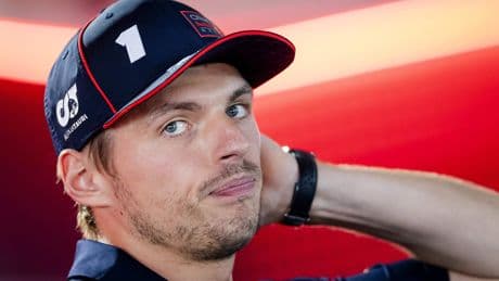 Max Verstappen hoopt op rationele beslissing Formule 1-leiding: ’Het moet niet té gek worden’
