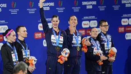 Iris Tió y Dennis González tocan el cielo en el Mundial de Singapur con un oro de leyenda