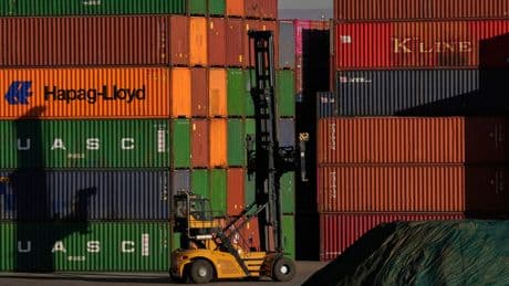 US tariffs put 30,000 South African jobs at risk, officials say