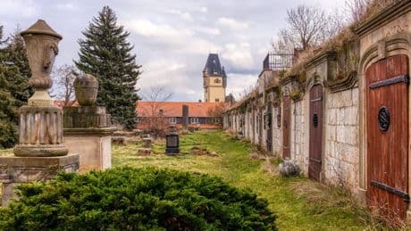 Ausflugstipp ab Hannover: Einzigartiger Wipertifriedhof in Quedlinburg