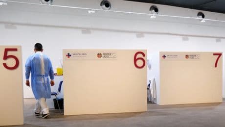 Problem für Meloni: Ein Minister, eine Kommission – und Italien streitet wieder über das Impfen