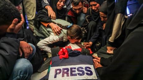 Gazze ve Batı Şeria'da nisan ayında gazetecilere yönelik 80 ihlal tespit edildi