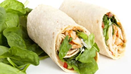 Cómo hacer un burrito de pollo al curry sabroso y &quot;alto en proteínas&quot;, según explica una dietista