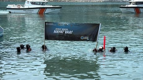 Bartın'da deniz temizliği: Suyun içinden çıkanlar şok etkisi yarattı