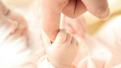 Roma, dramma nella casa maternità, neonata morta dopo il parto: scatta il sequestro