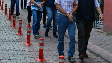 Zehir tacirlerine darbe! Eş zamanlı operasyonlarda çok sayıda tutuklama