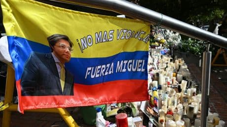 Colombiaanse presidentskandidaat Uribe in 'extreem kritieke toestand' na operatie