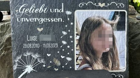 Eltern wollen 180.000 Schmerzensgeld - Luises Freundin schrieb: „Ich bringe die um“