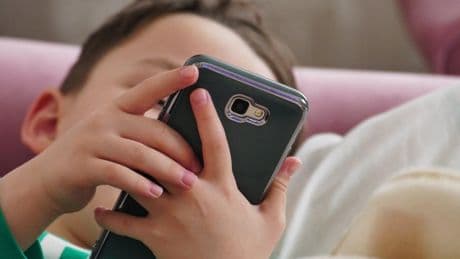 La UE elige a España para probar la app para impedir que los menores accedan a páginas porno