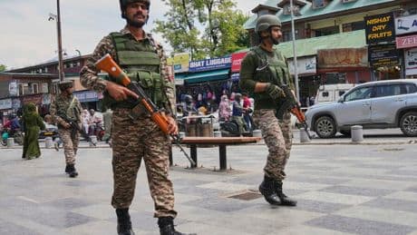 Anschlag in Kaschmir: Schusswechsel zwischen indischen und pakistanischen Soldaten