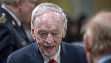 Jean Chrétien absent from King’s address due to minor heart surgery