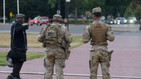 Trump minaccia di inviare la Guardia nazionale a Baltimora e Chicago, dopo Washington