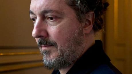 Guillaume Gallienne : « Ma mère continue à m’appeler “ma chérie” »