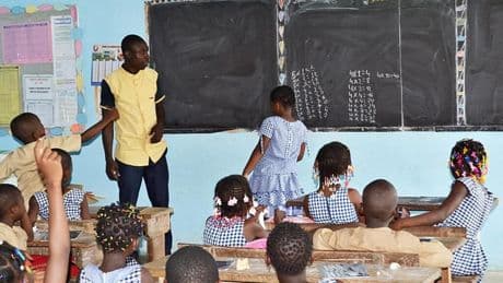 Côte d’Ivoire: un enseignant syndicaliste condamné en avril obtient une liberté provisoire en appel