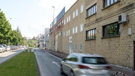 Más de 1.600 firmas piden la paralización del permiso para abrir un crematorio en Barakaldo