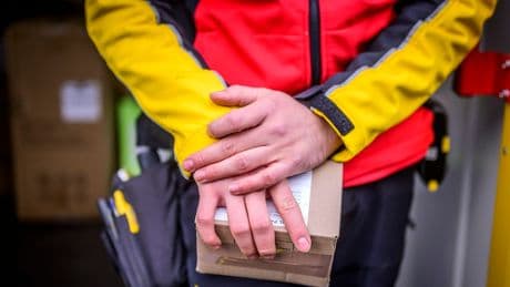 DHL erhöht Preise für bestimmte Paket-Sendungen - diese Alternativen haben Sie