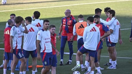 España pisa territorio desconocido en Sofía, pero tiene un as en la manga para el Mundial