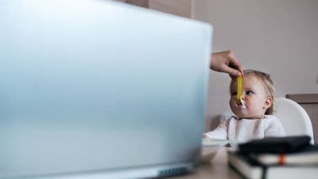 Frauen arbeiten über 50 Stunden die Woche – das ist Ihnen nicht genug, Herr Merz?