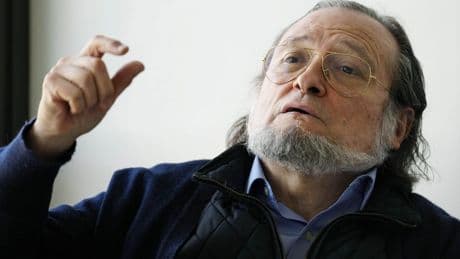 Niño Becerra, economista: “El mantenimiento de las autovías ha de ser pagado solo por las personas que usan esas vías”