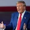 Symbolischer Kampf gegen Harvard: Als jage Trump mit dem Flammenwerfer durch die Bibliothek