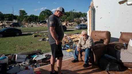 „Es donnerte wie ein Güterzug“ – Tornado tobt durch Mittleren Westen, mindestens 27 Tote