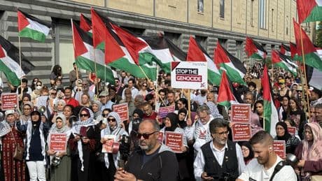 Berlin'de Filistin eylemi: "Bomda değil, ekmek"