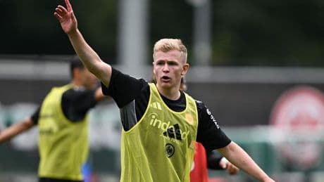 USA-Trainingslager: Sieg gegen Louisville: Burkardt schießt erstes Eintracht-Tor