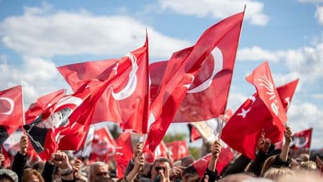 Polizei blockiert Zentrale der Opposition in Istanbul