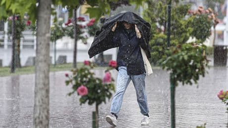 Bu şehirlerde yaşayanlar dikkat! Meteoroloji 3 Temmuz Perşembe günü gök gürültülü sağanak yağış için uyardı!