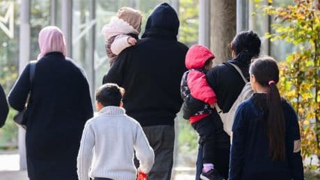 Migration: Studie: „Alles in allem entlastet Zuwanderung die öffentlichen Haushalte“