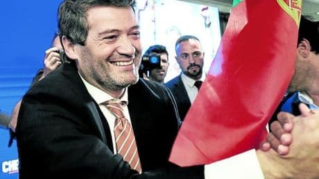 El ultra Ventura supera en Portugal a los socialistas por el voto exterior