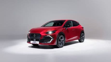 C'est la voiture la plus vendue d'Europe: Renault dévoile sa nouvelle Clio (et ses courbes ne feront peut-être pas l'unanimité)