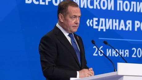 LIVE | Medvedev verwerpt ’theatraal’ ultimatum Trump: ’Maakt Rusland niets uit’