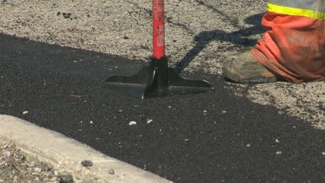 Winnipeg launches teams to tackle ‘neighbourhood to-do list’