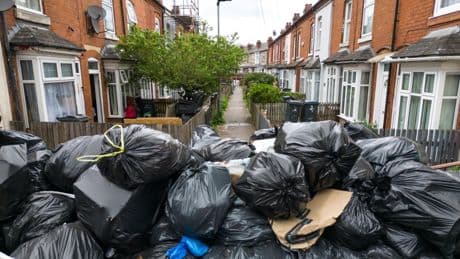 Talks to end long-running Birmingham bin strike break down after union leaders accuse council chiefs of lying over pay