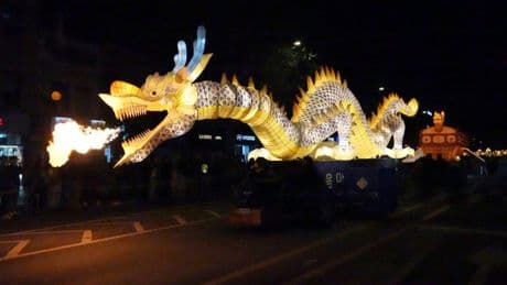 AP PHOTOS: Thousands of Buddhists participate in Lotus Lantern Festival in South Korea