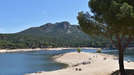 La "peligrosidad silenciosa" de las 'playas de interior': "En el 90% de ahogamientos no había socorrista"