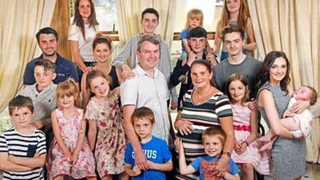22 Kids and Counting's Sue Radford on 'taking children out of school' amid cheap flights